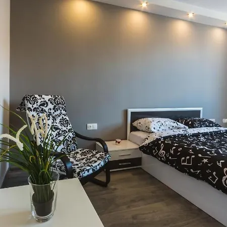 Victoria & Victoria * 大特尔诺沃