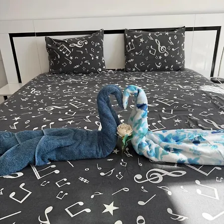 Victoria & Victoria וליקו טורנובו