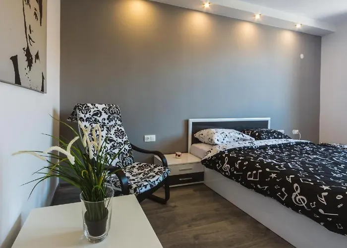 Victoria & Victoria * וליקו טורנובו