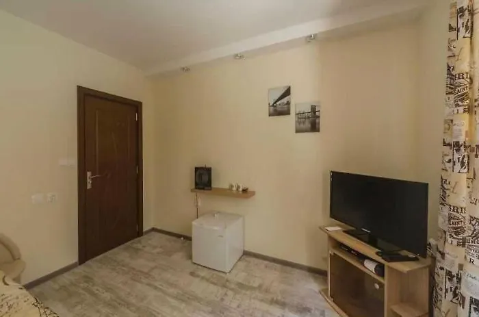 Victoria & Victoria דירה