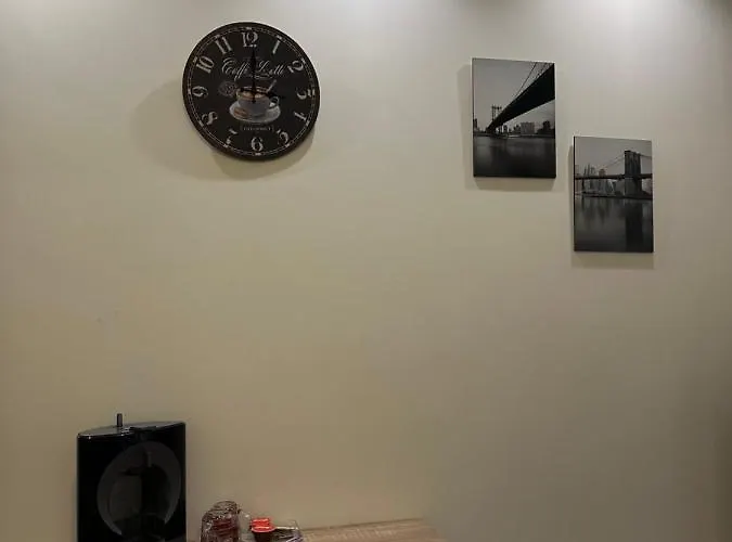 Victoria & Victoria Apartment *