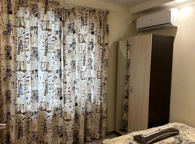 Victoria & Victoria Apartment