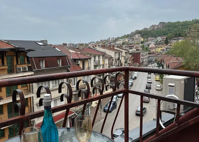 Victoria & Victoria * וליקו טורנובו